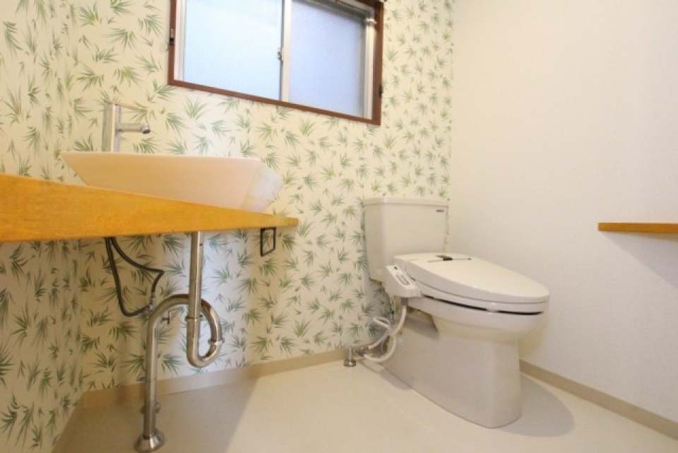 トイレ内に手洗い場も完備されております。