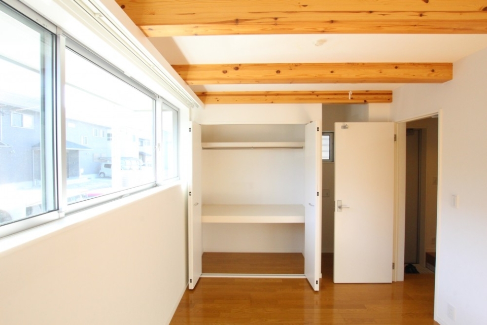 室内のすべてのお部屋は梁天井デザイン。