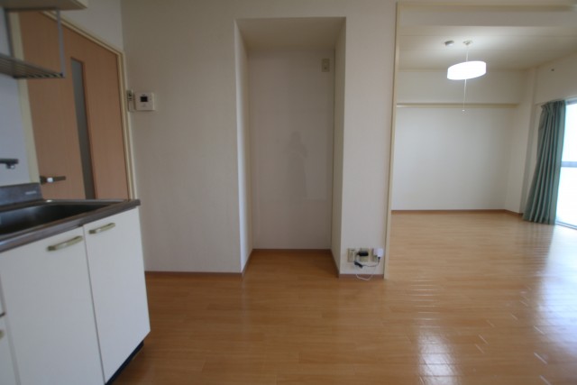 冷蔵庫置き場。すっぽり入りそうです！