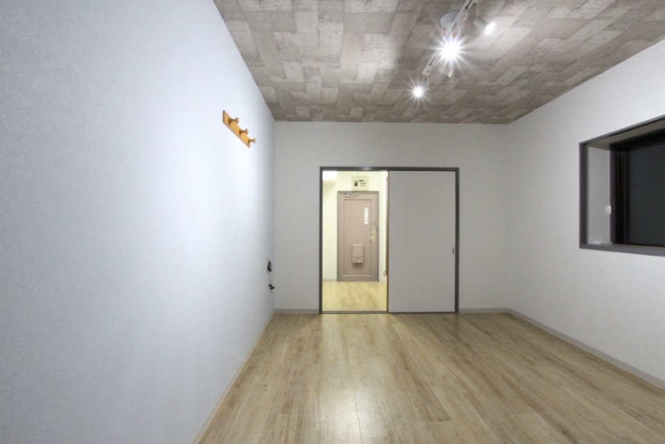 書斎？スタジオ？創作活動のお部屋みたいです！
