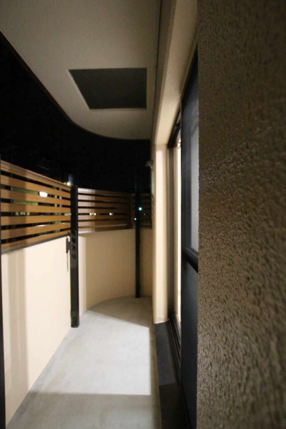 マンションタイプだからこその広いバルコニー。