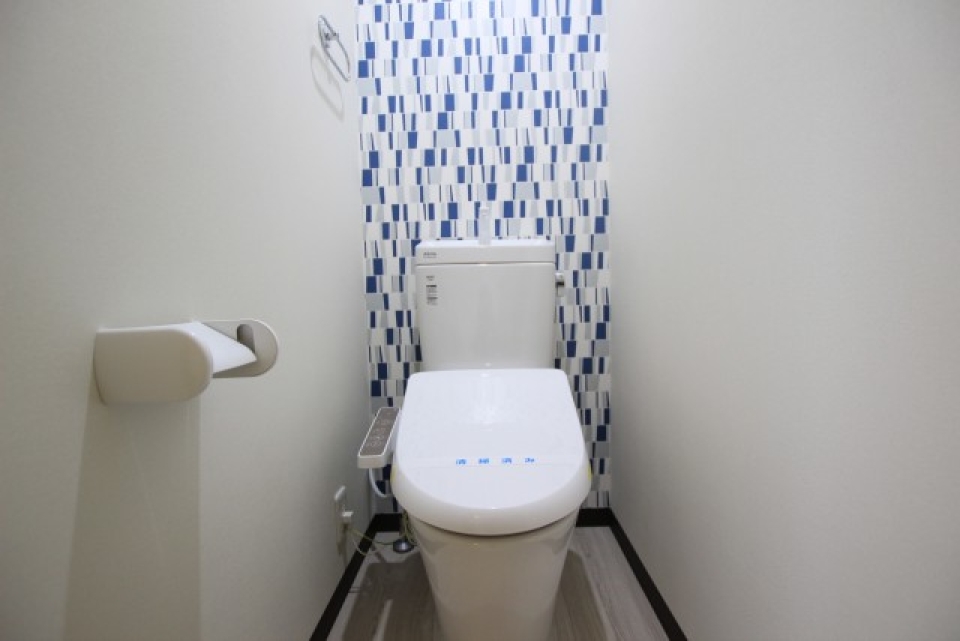 トイレは黄色じゃありません