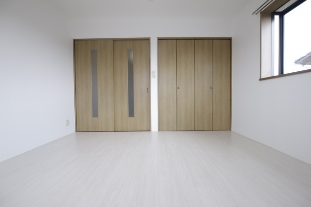 白を基調としたお部屋です