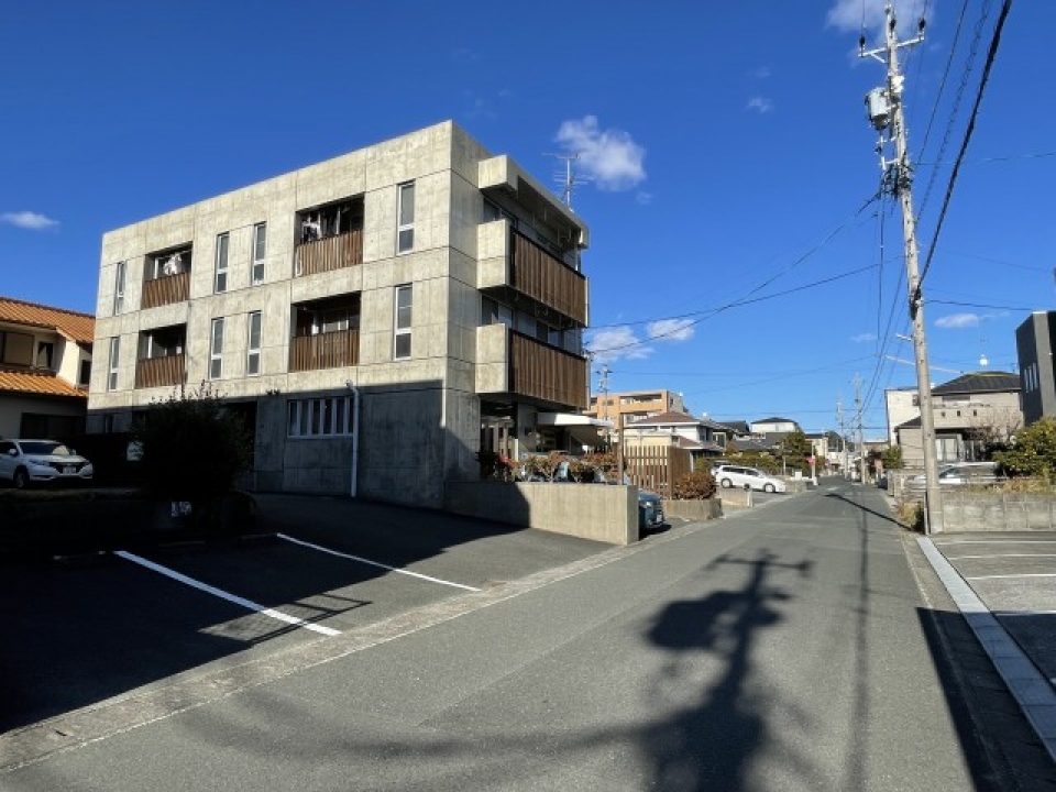 建物外観　道路側から。