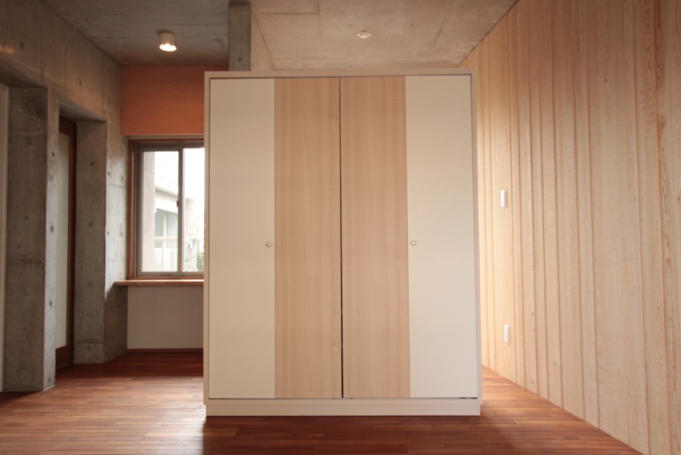 可動式収納を移動して部屋のパーテーションになります。