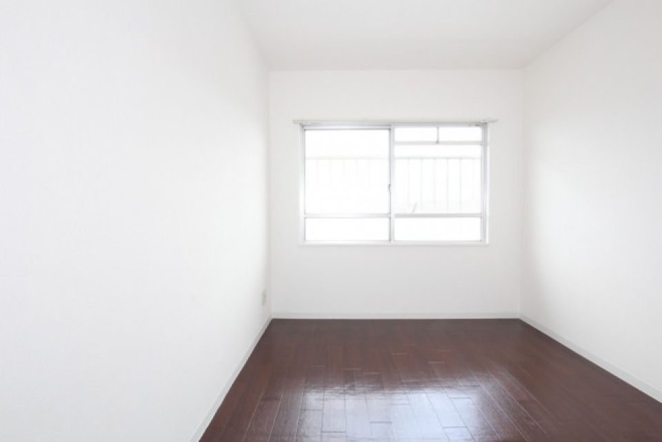 こちらのお部屋にはエアコンの設置が出来ませんのでご注意を。
