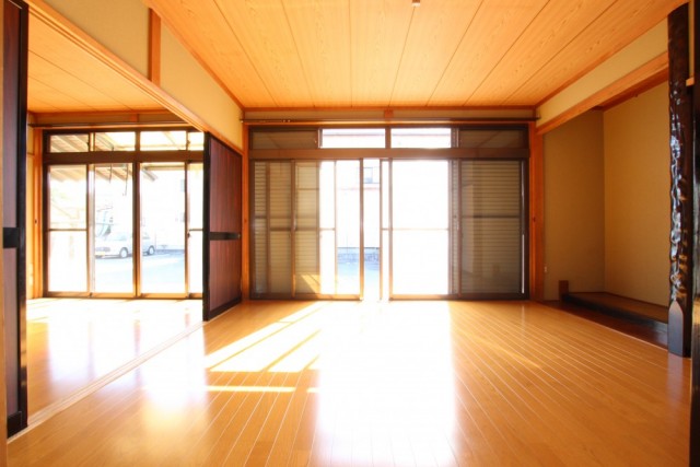 ２つの洋室は大きな１つの空間としての利用も可。