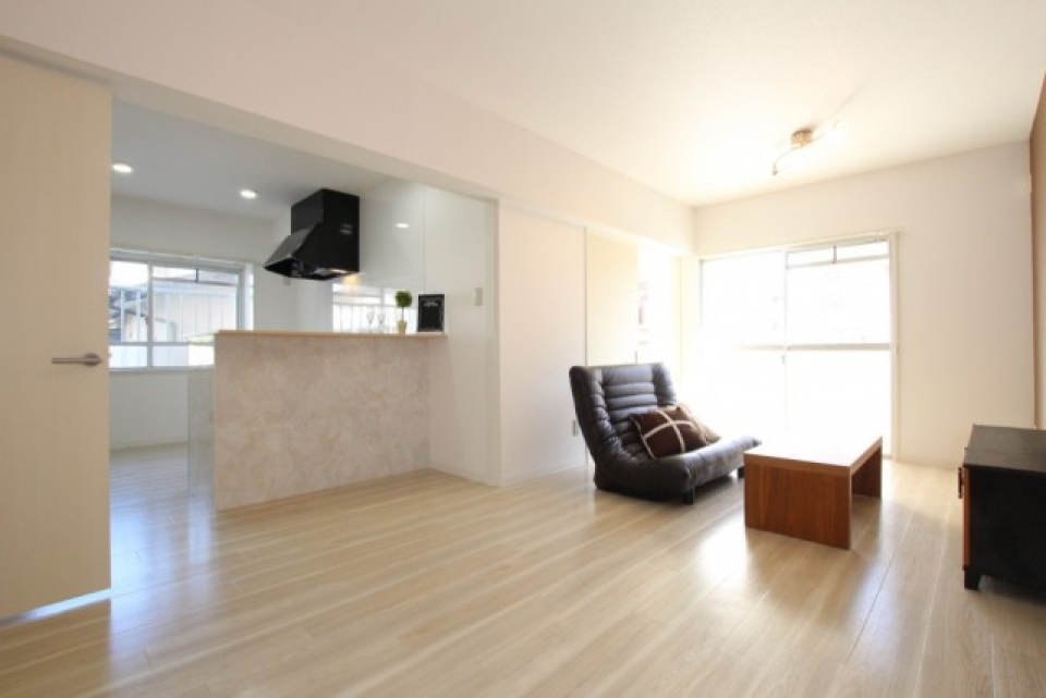室内は白をベースにした清潔感あるお部屋です。