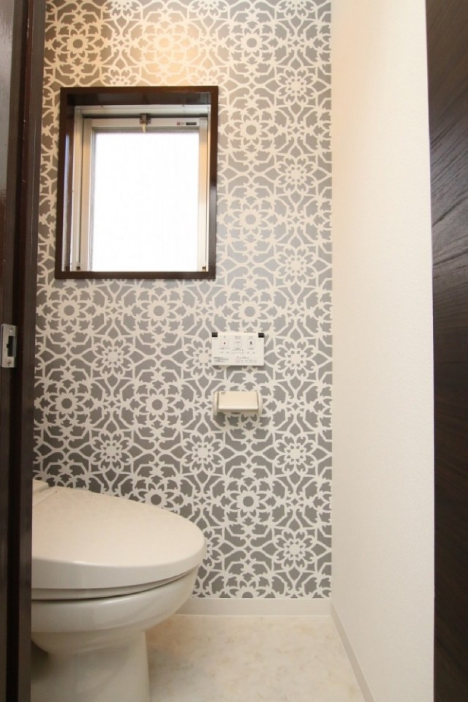 おそらく、丸塚町で一番おしゃれなトイレでしょう。