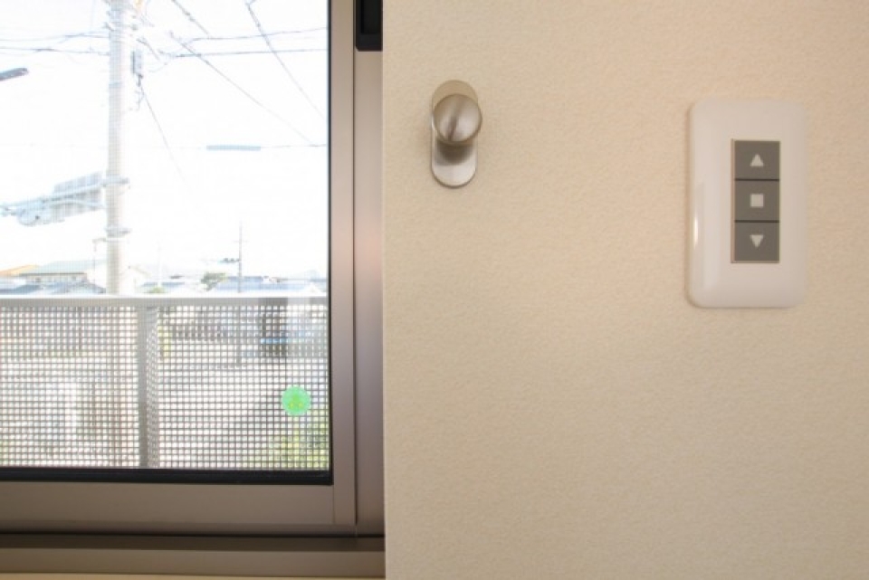 電動シャッターはこのリモコンで。