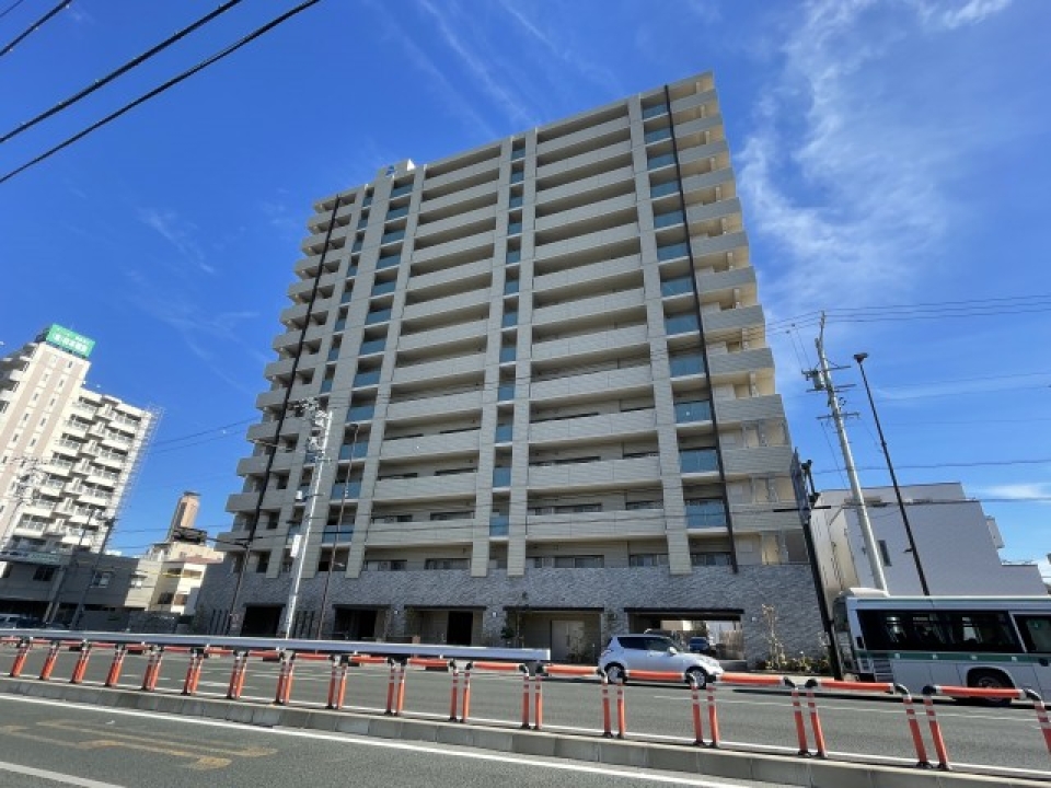 14階建ては圧巻の高さ！