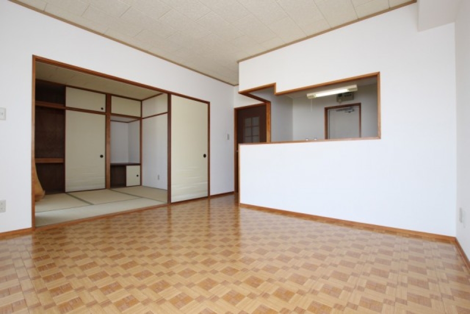室内は至ってシンプル。