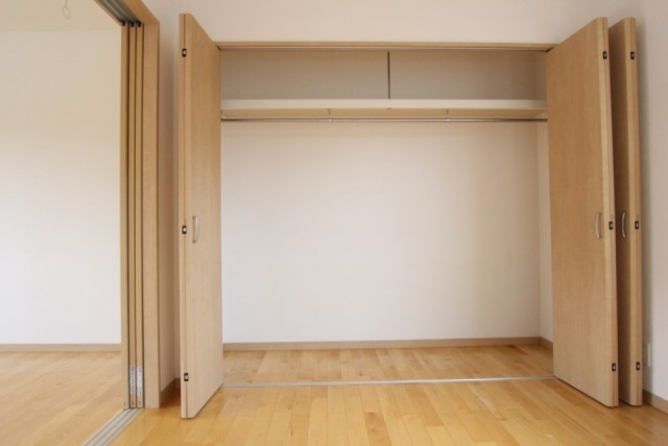 居室部分の収納はこの1ヶ所のみ。