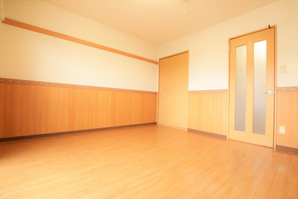 室内は明るいです。