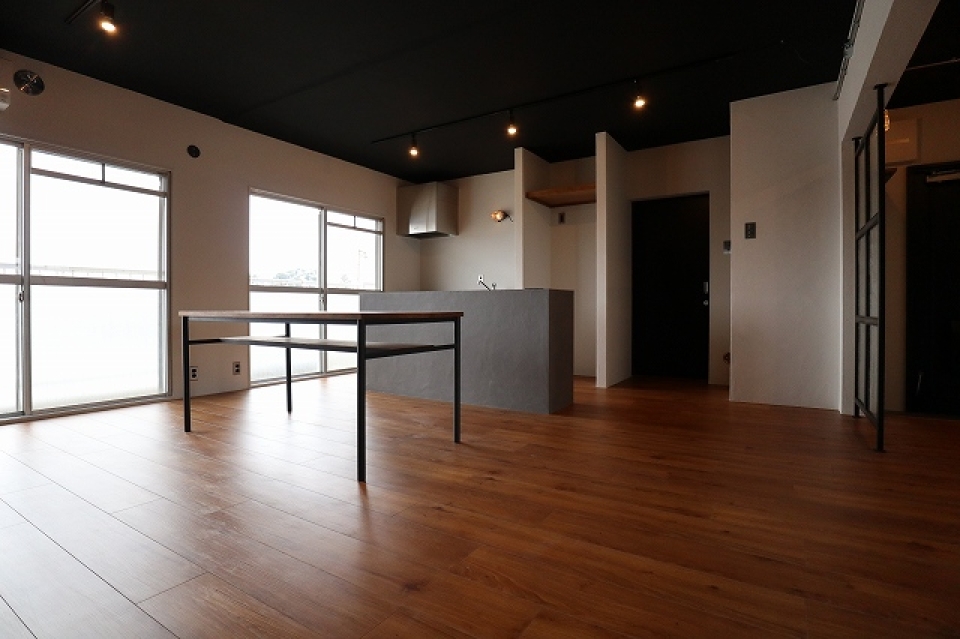 シックなスタイルのお部屋です