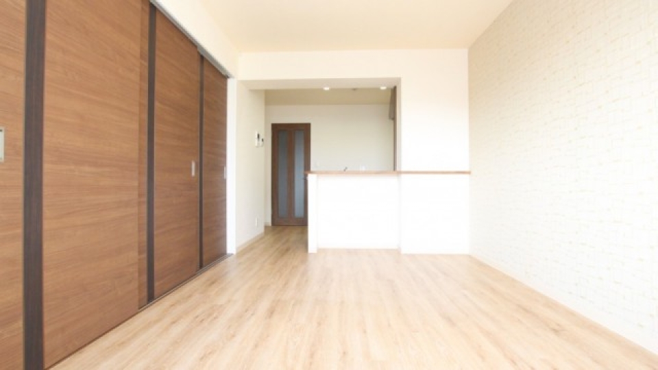 扉で区切ればダイニングキッチンに。