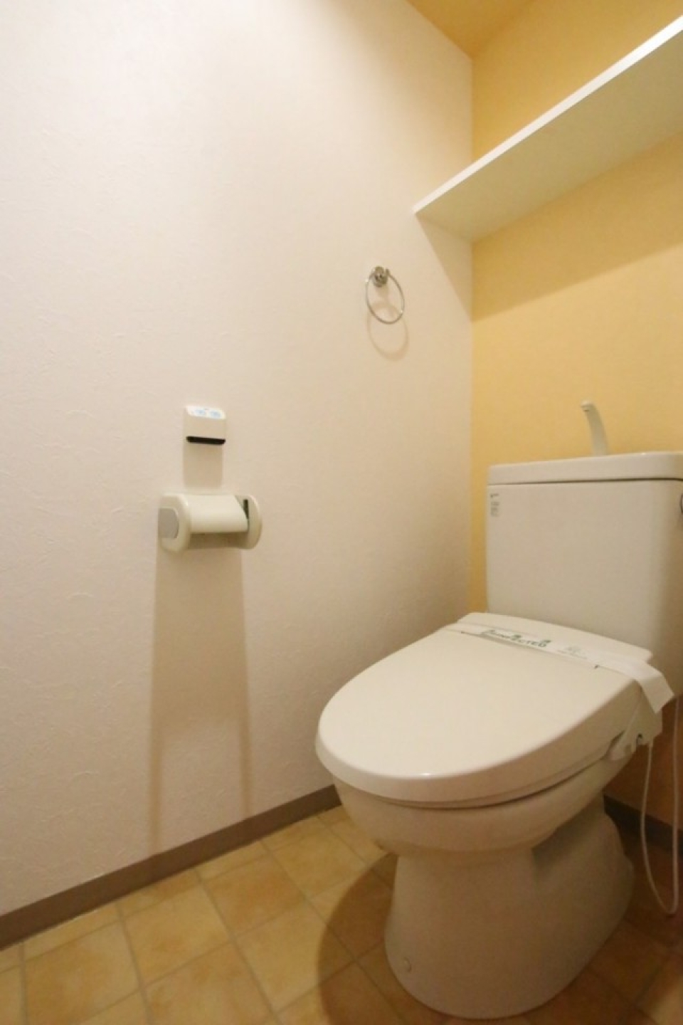 トイレの棚は嬉しい。