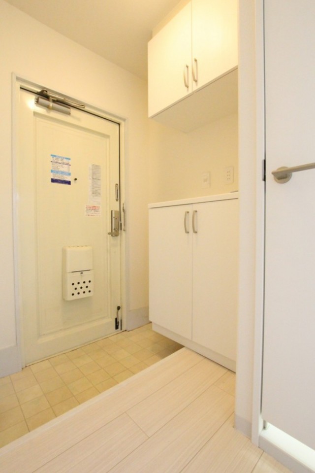 靴箱とプラスαの収納が嬉しい。