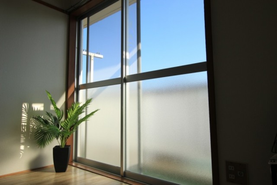 窓も大きく、よく光が入り込んできます。