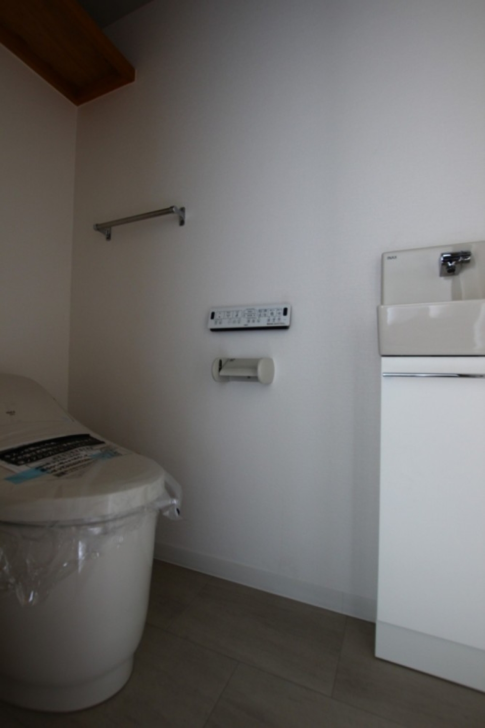 トイレも新調されています。