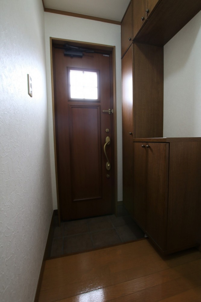 靴箱付き玄関。