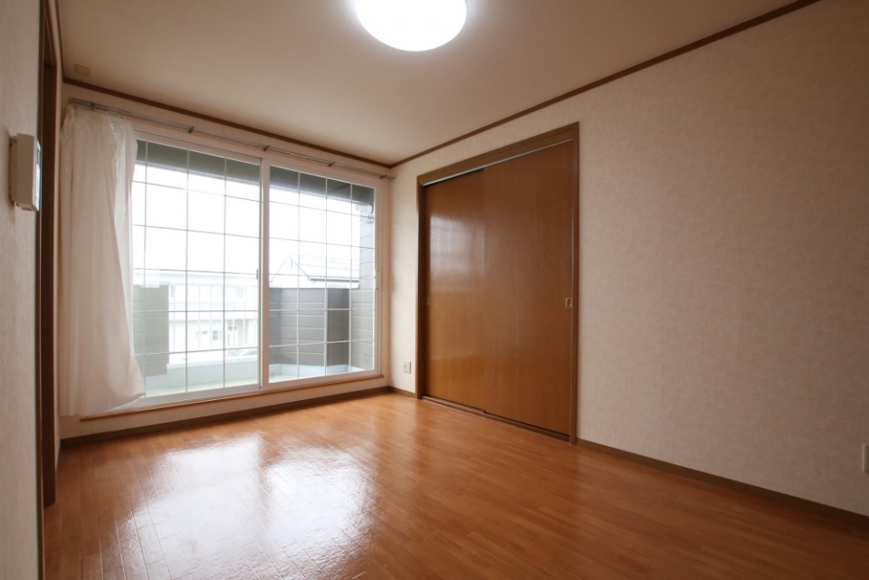 LDK11.5帖、陽当たり良い。
