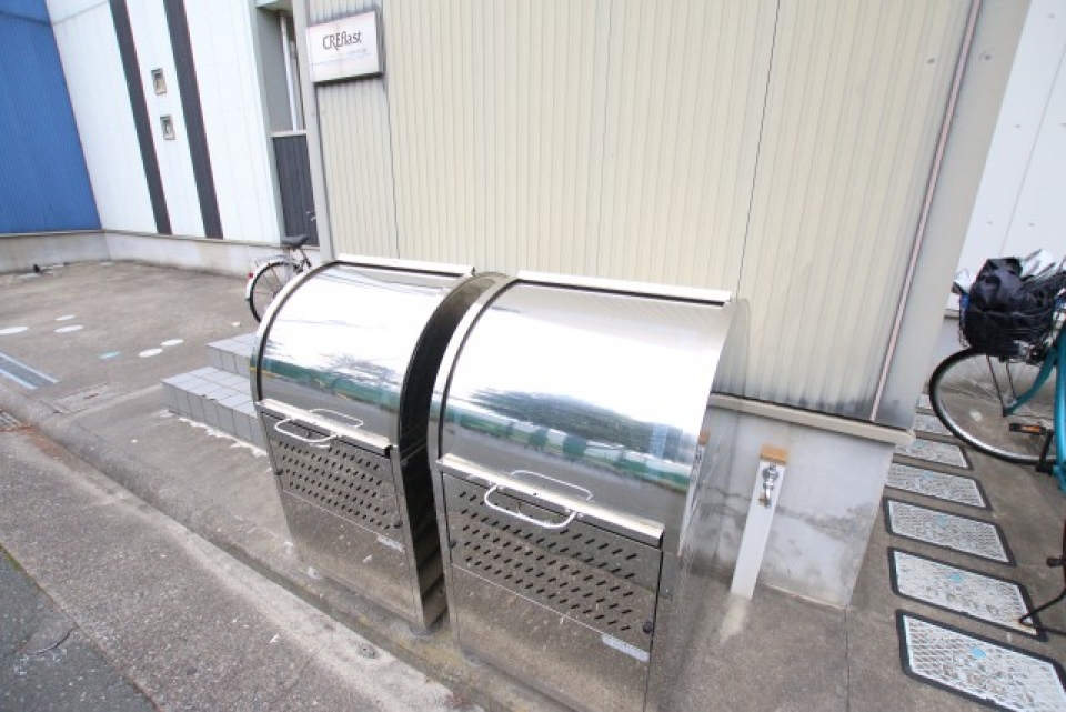 敷地内ごみ置き場