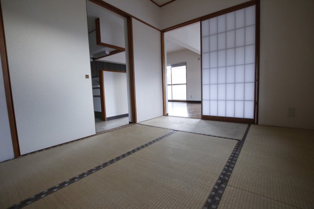 和室は2面LDKと接しています。