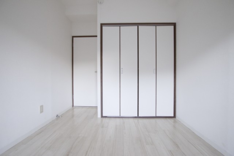 洋室6帖。洋室は別のバルコニーと通じています。