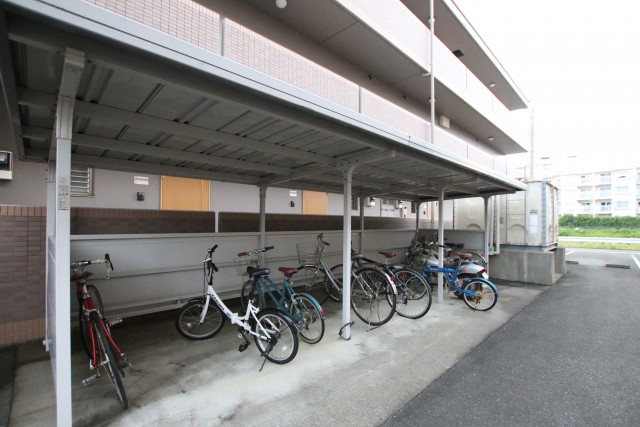 駐輪場。