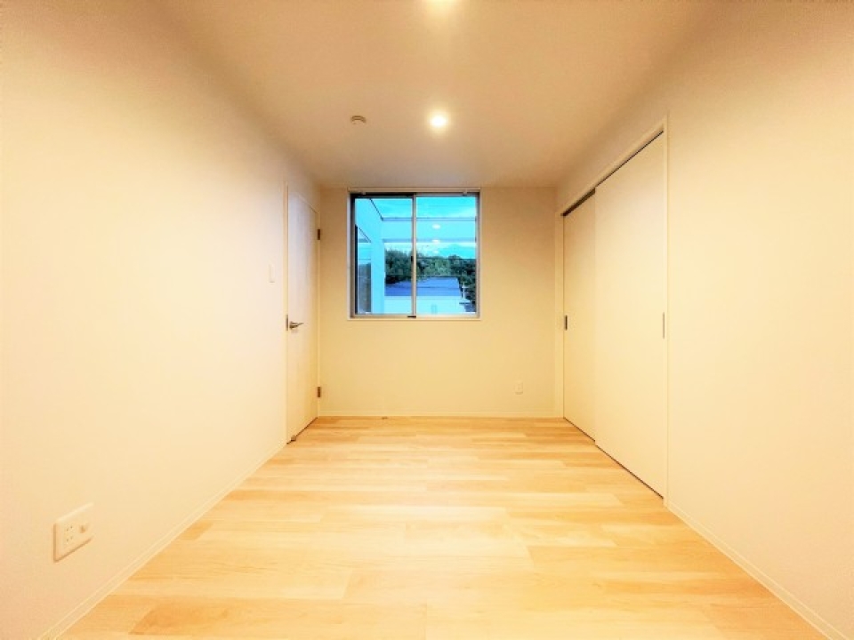 2階の各部屋に収納があります。