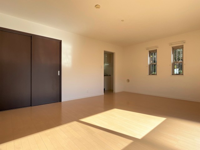 12.9帖。広々と使えます。
