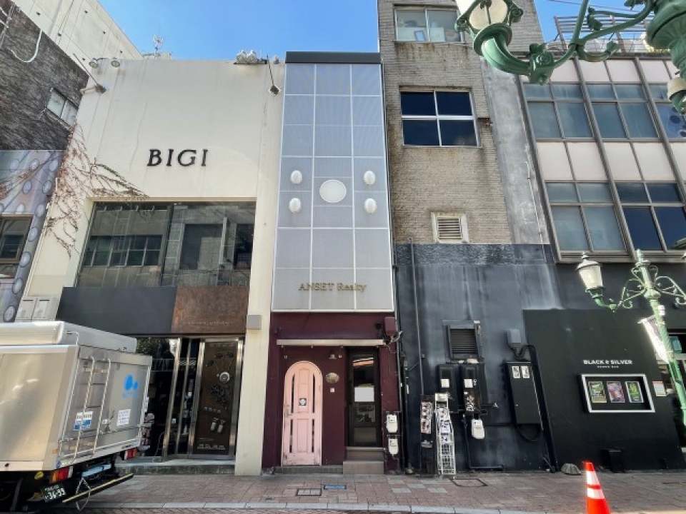 オシャレな建物外観です！