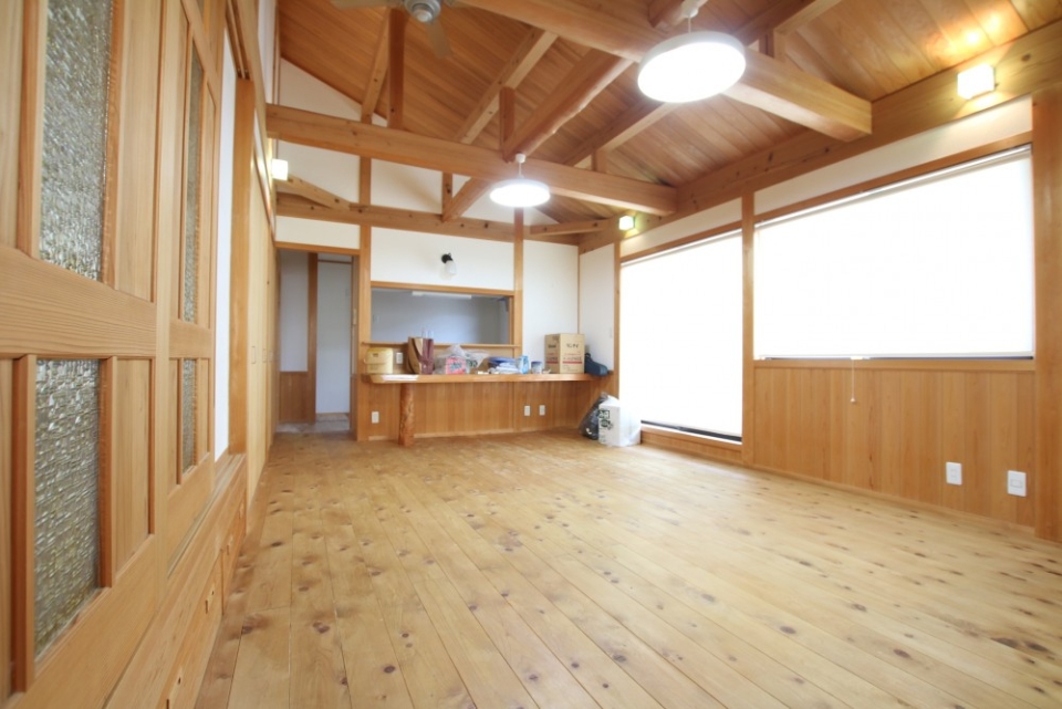 木をふんだんに使ったデザイン。