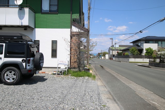 道路からの視認性もあり、分かりやすい場所。