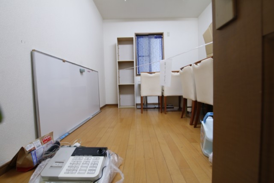 こちらのは6帖ほどの洋室。