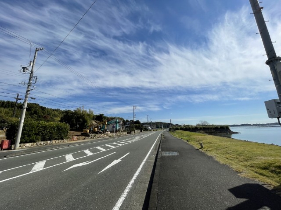 道路隔てて浜名湖の眺望がプレミア。