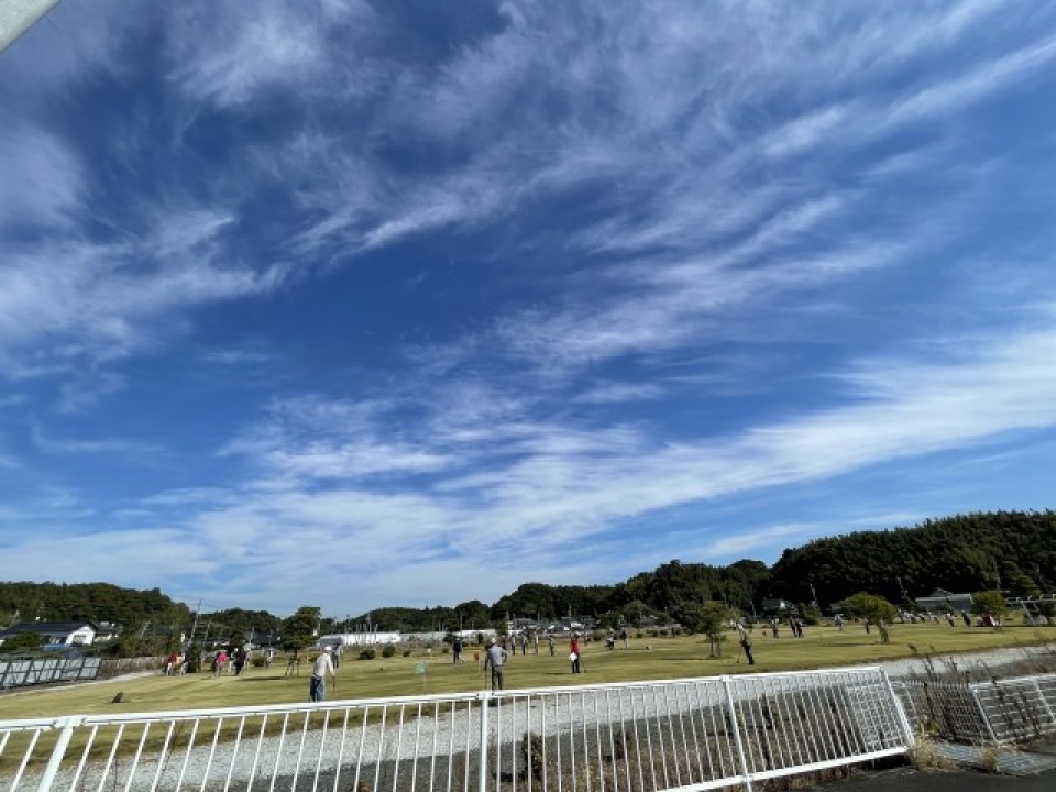 近くにグラウンドゴルフ場もあり、にぎわっていた。