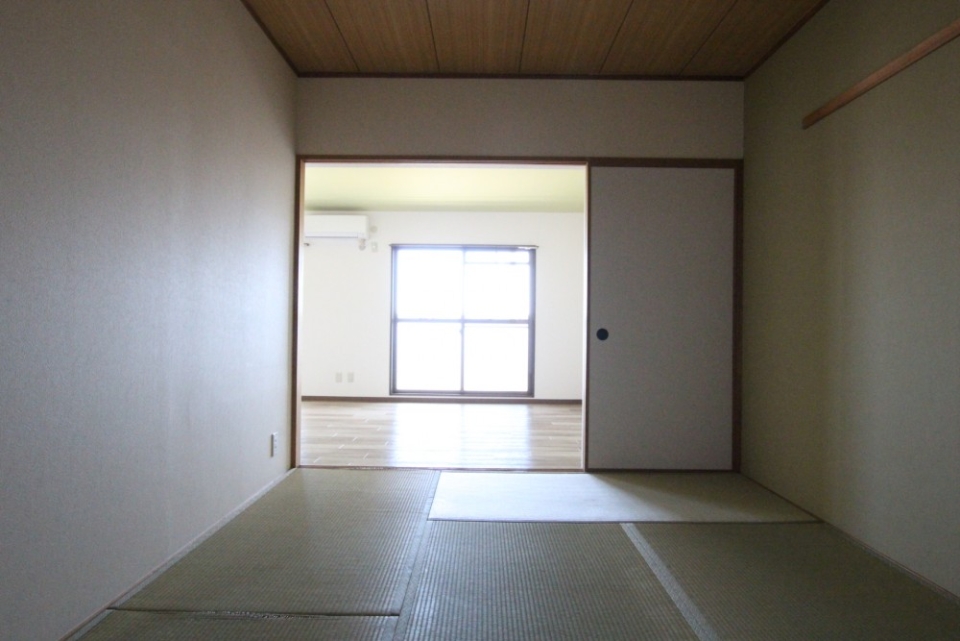 夏場のお昼寝スポット「JAPANESE ROOM」。