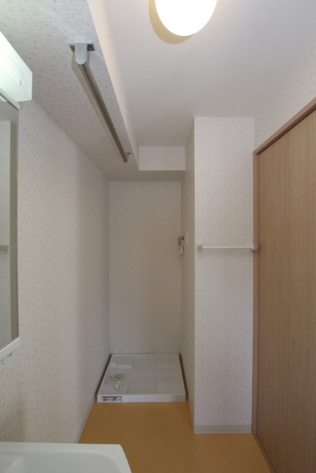 脱衣所にある室内物干しPart1。