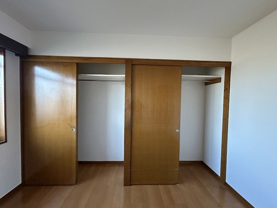 壁一面の大きな収納