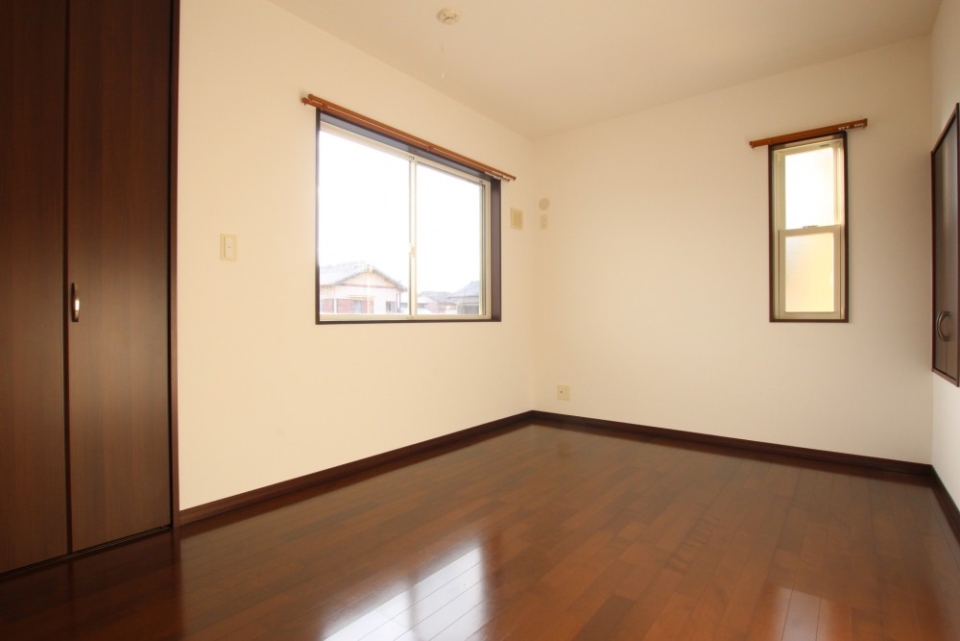 何の変哲もないお部屋だが...。