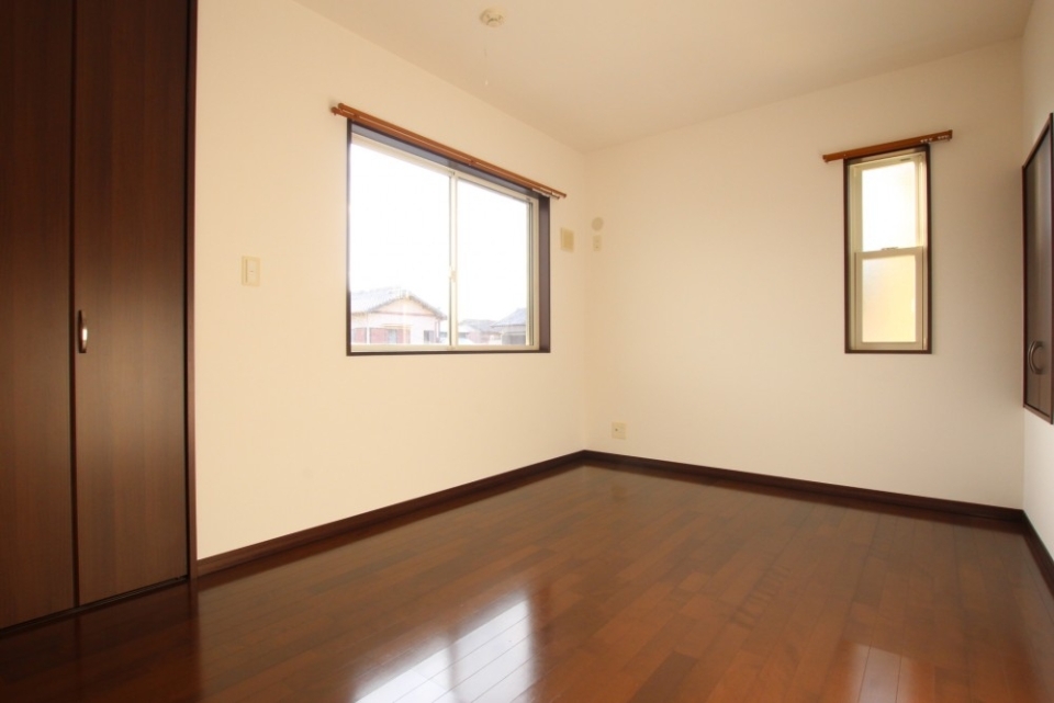 何の変哲もないお部屋だが...。