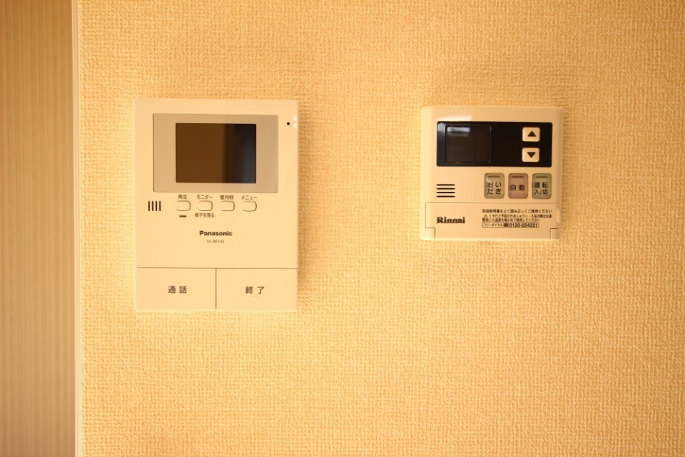 モニターフォンと追い焚きついてますよっ