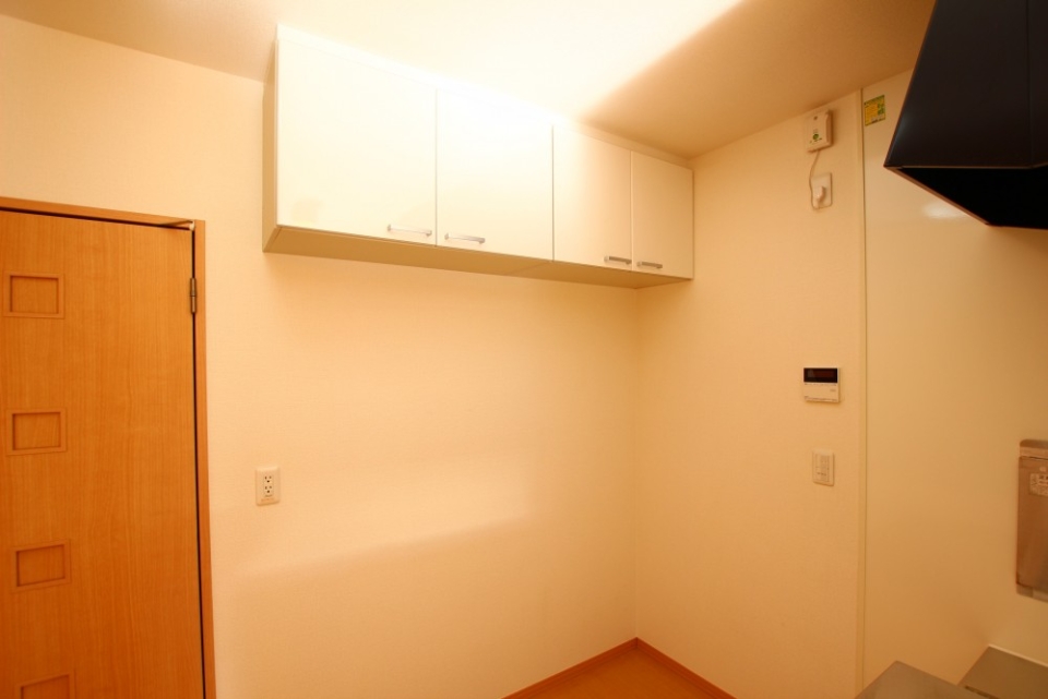 この位置に収納はめずらしい！
