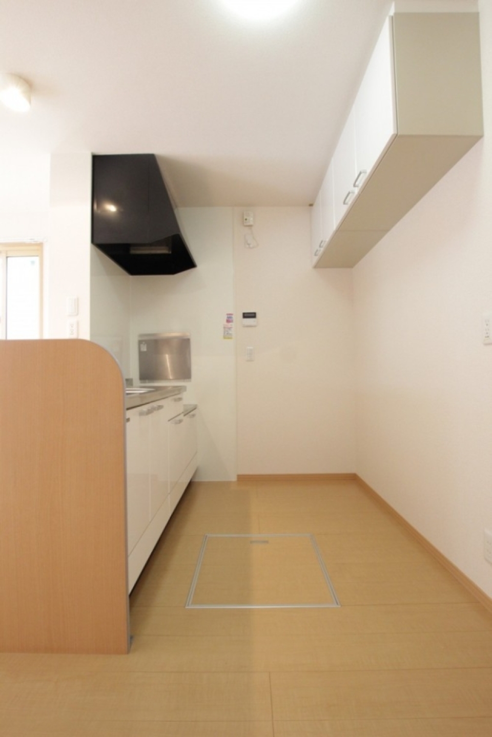 LDK14帖越えなので、キッチンスペースも広い。
