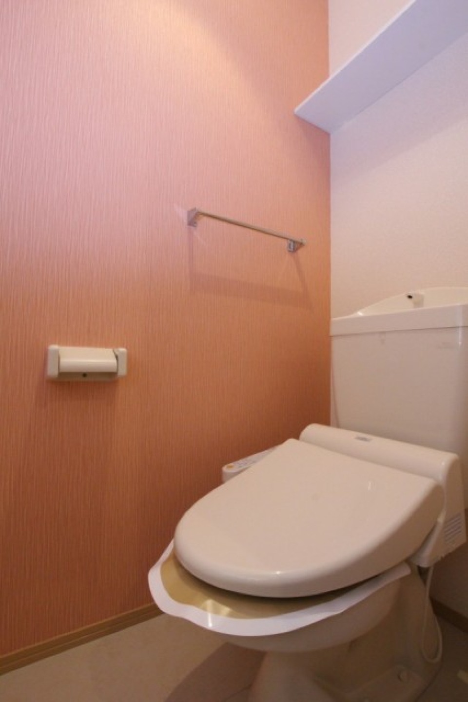 おトイレはサーモンピンク