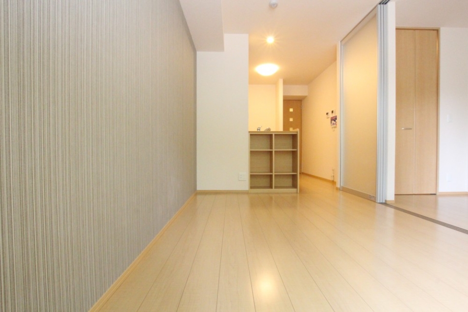 約9帖のLDKは、縦長のお部屋です。