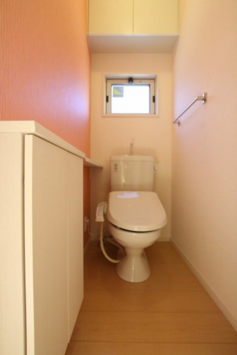 トイレは１、2階にあります。大家族には必須。