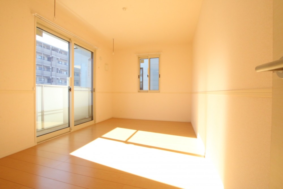 2階は4部屋。それぞれに収納があります。
